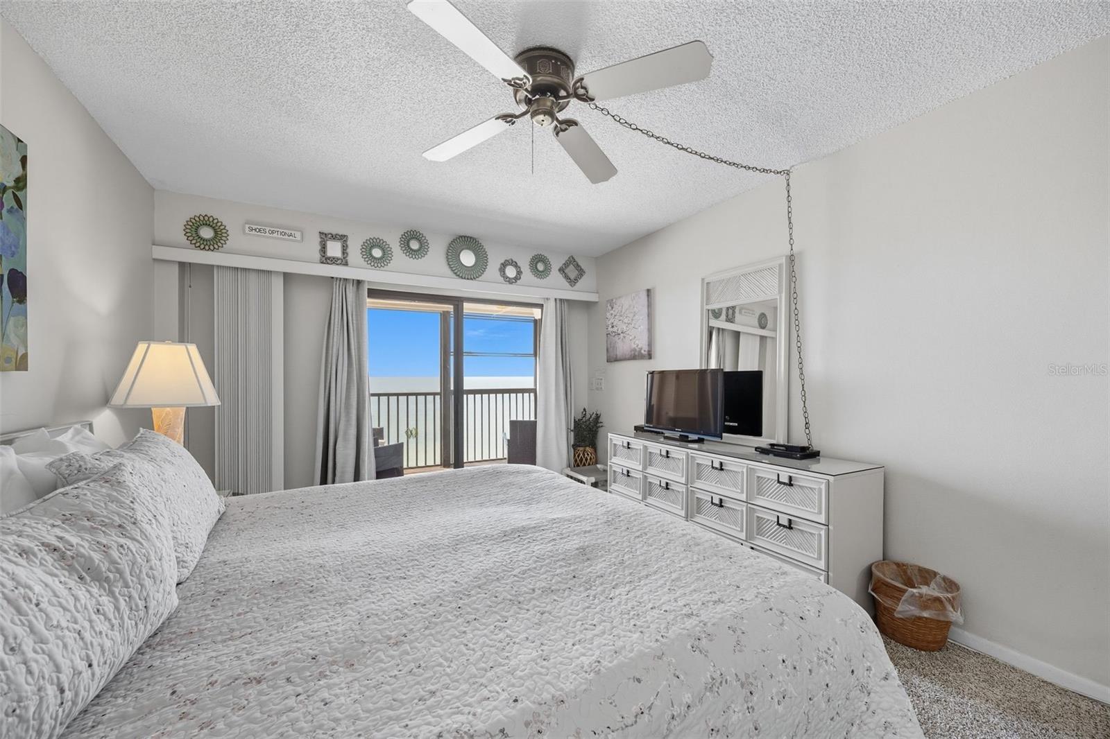 Image 20 of 41 For 13720 Gulf Boulevard 609