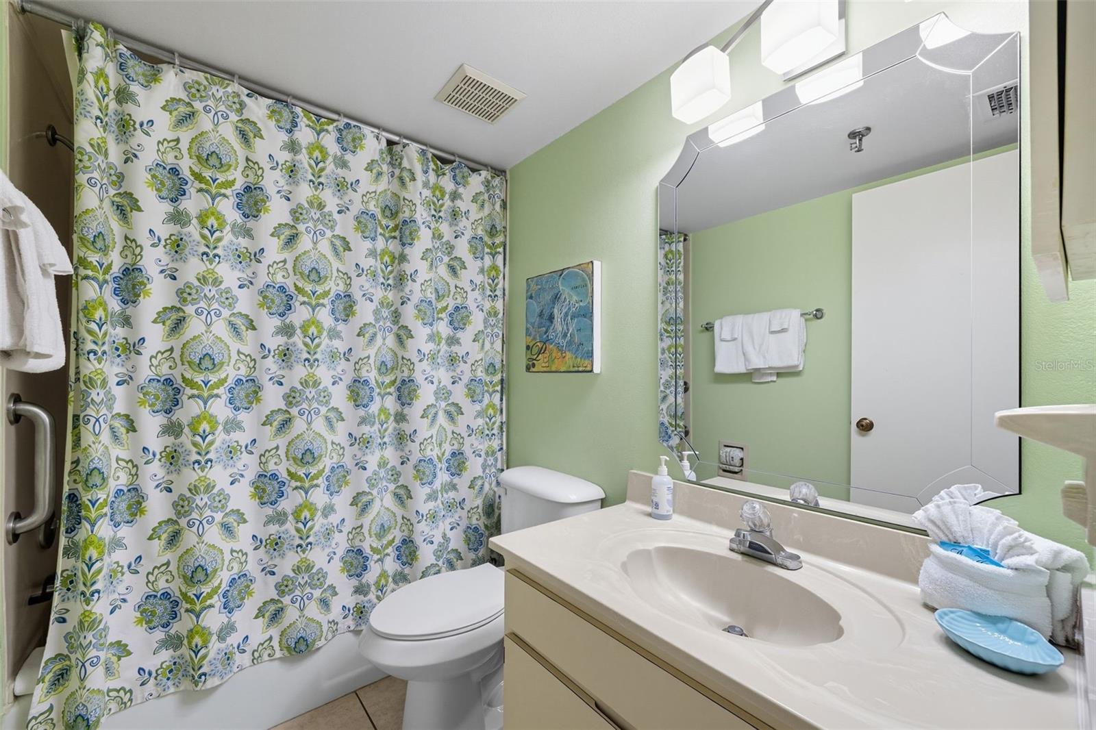 Image 23 of 41 For 13720 Gulf Boulevard 609