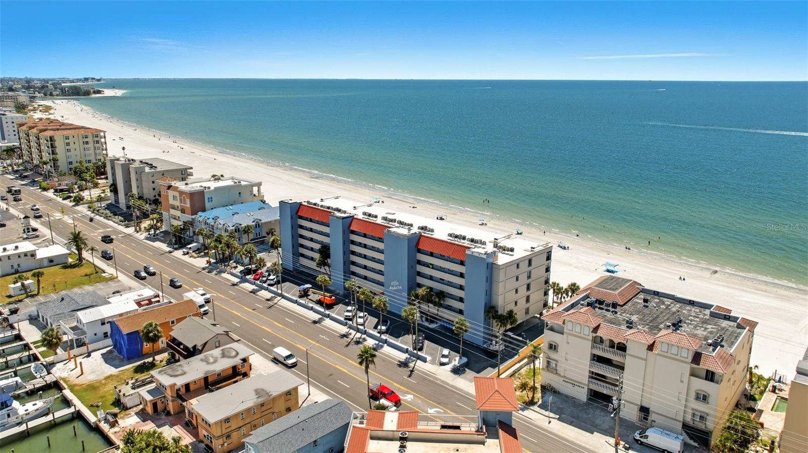 Image 6 of 41 For 13720 Gulf Boulevard 609