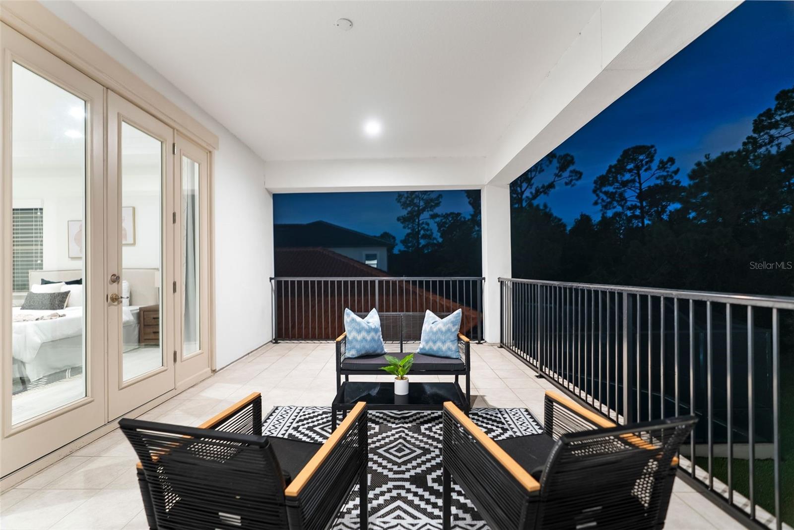 Image 32 of 59 For 10414 Royal Cypress Way