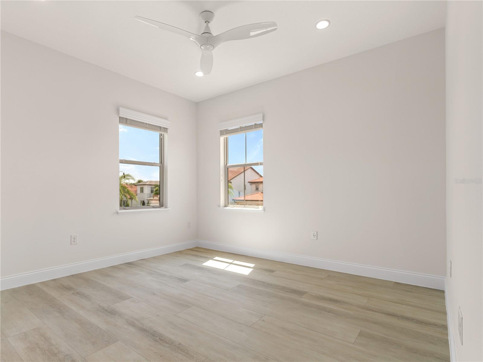 Image 42 of 59 For 10414 Royal Cypress Way