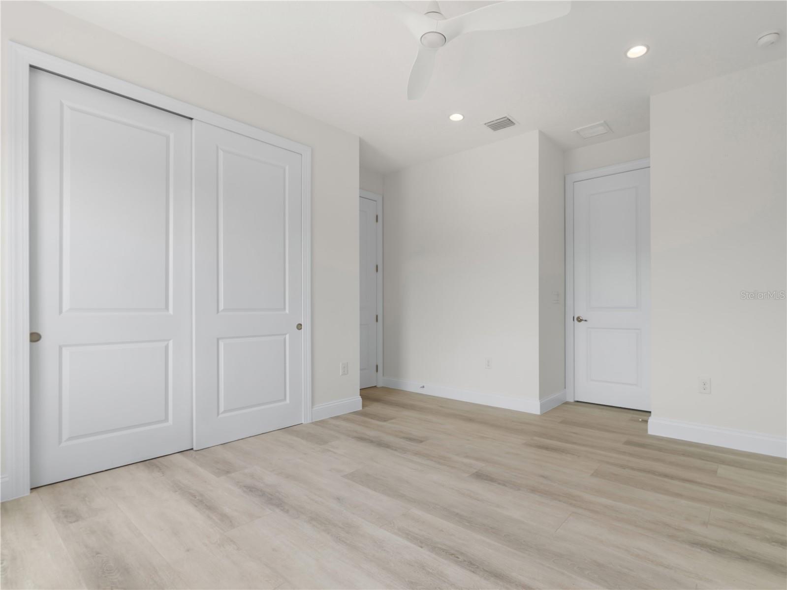 Image 43 of 59 For 10414 Royal Cypress Way