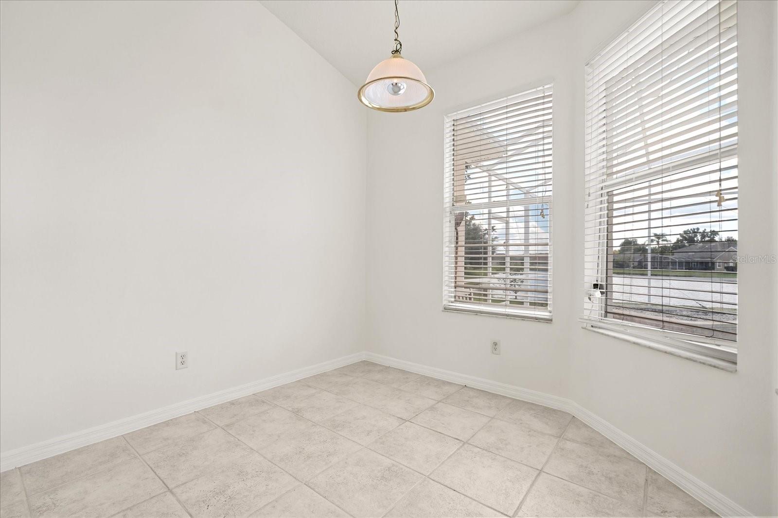 Image 12 of 39 For 10530 Sunrise Terrace Drive
