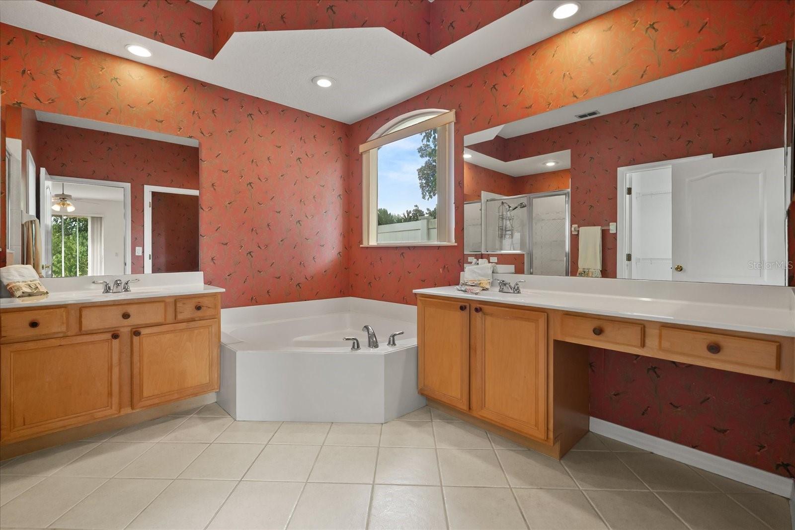 Image 7 of 39 For 10530 Sunrise Terrace Drive