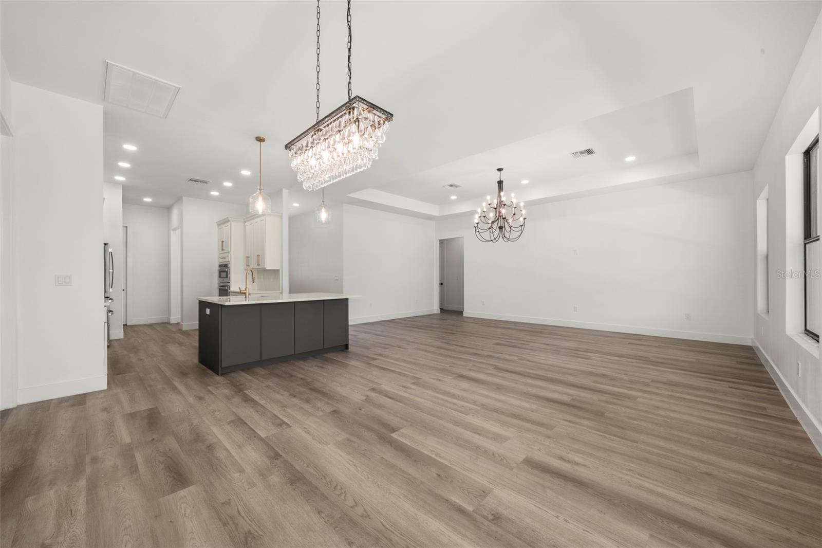 Image 10 of 39 For 2800 Monza Drive