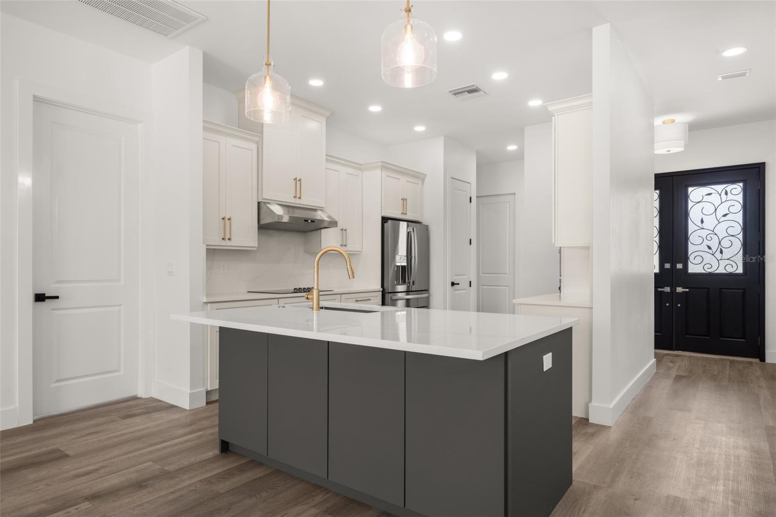 Image 11 of 39 For 2800 Monza Drive
