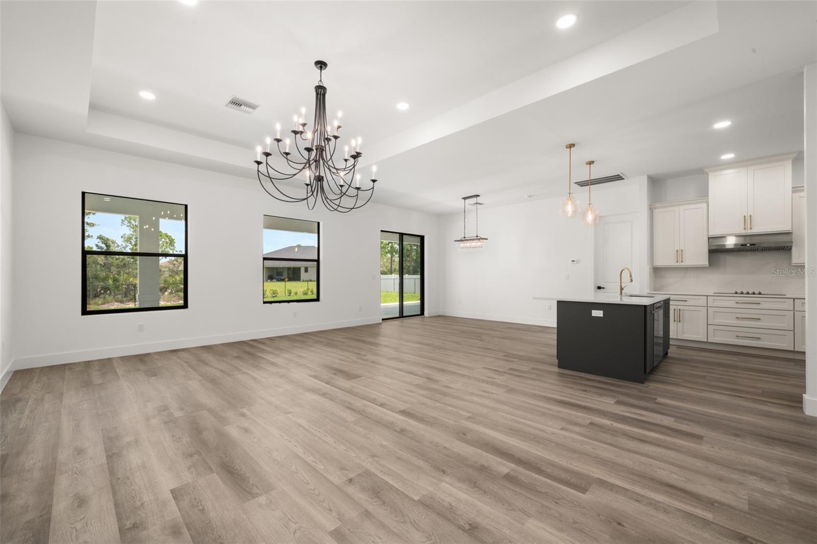 Image 16 of 39 For 2800 Monza Drive