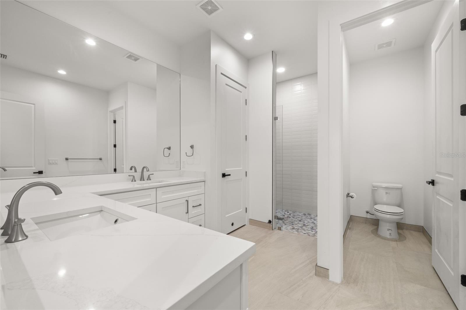 Image 23 of 39 For 2800 Monza Drive