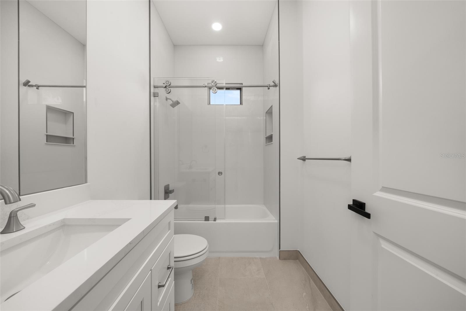 Image 32 of 39 For 2800 Monza Drive