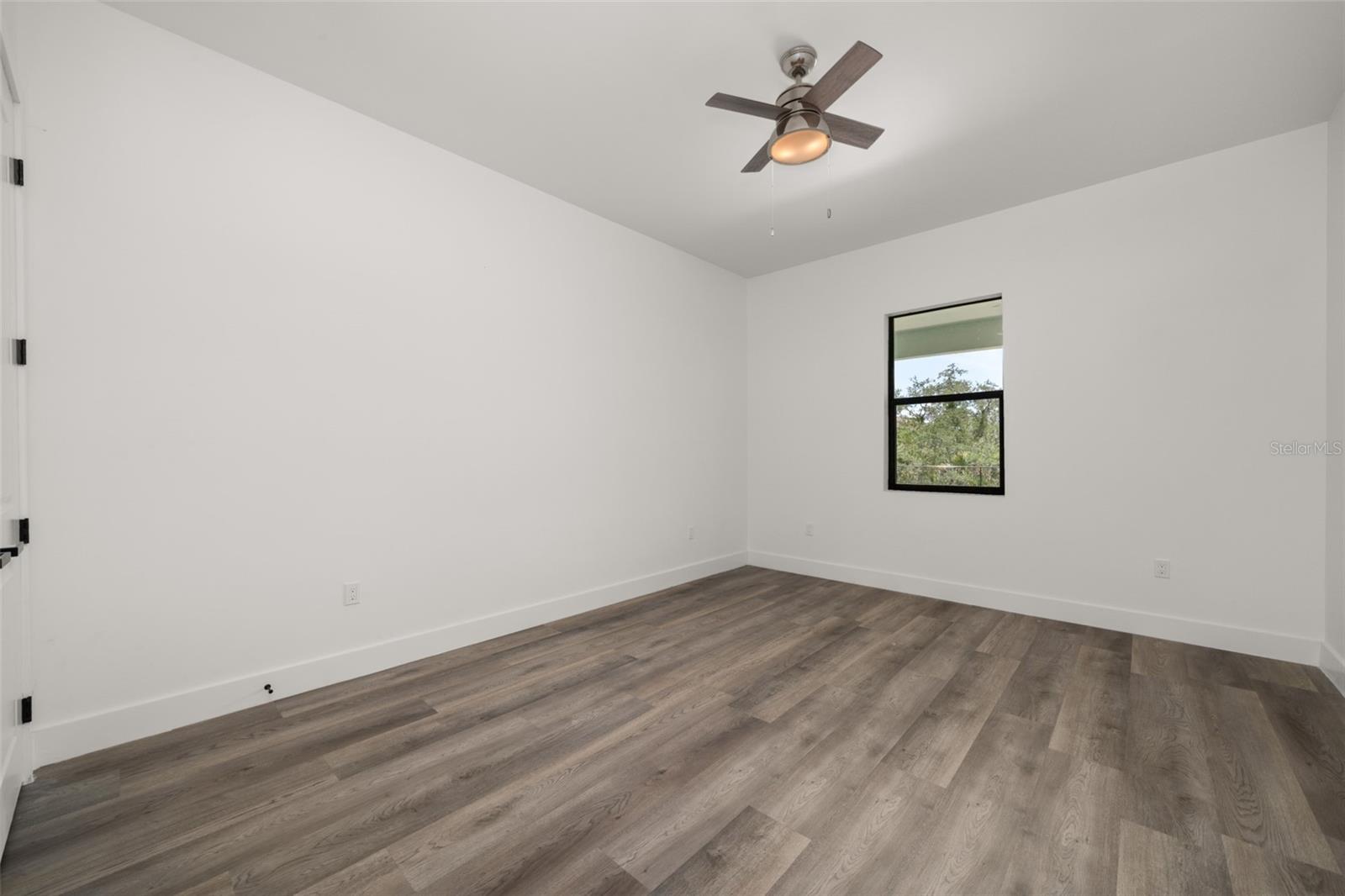 Image 34 of 39 For 2800 Monza Drive