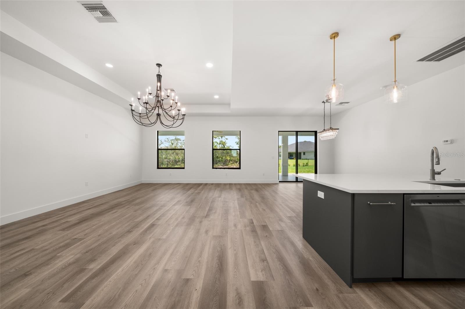 Image 7 of 39 For 2800 Monza Drive