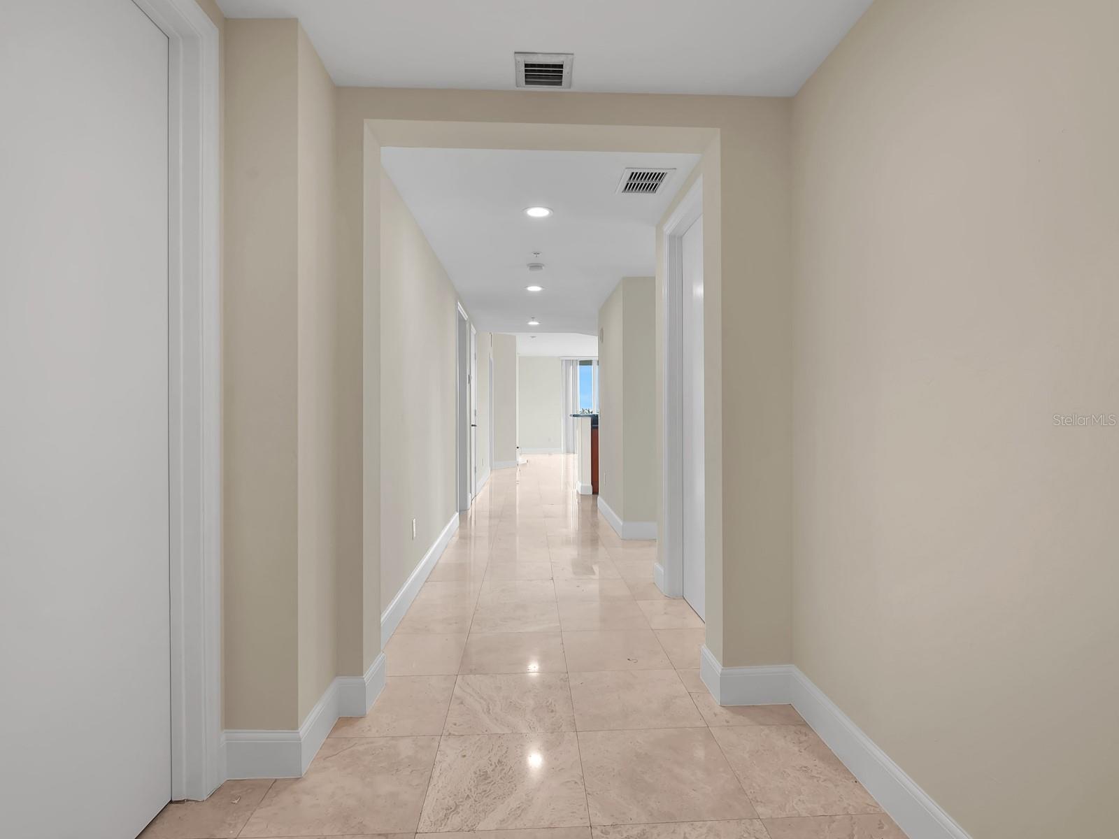 Image 13 of 33 For 15051 Royal Oaks Lane 906