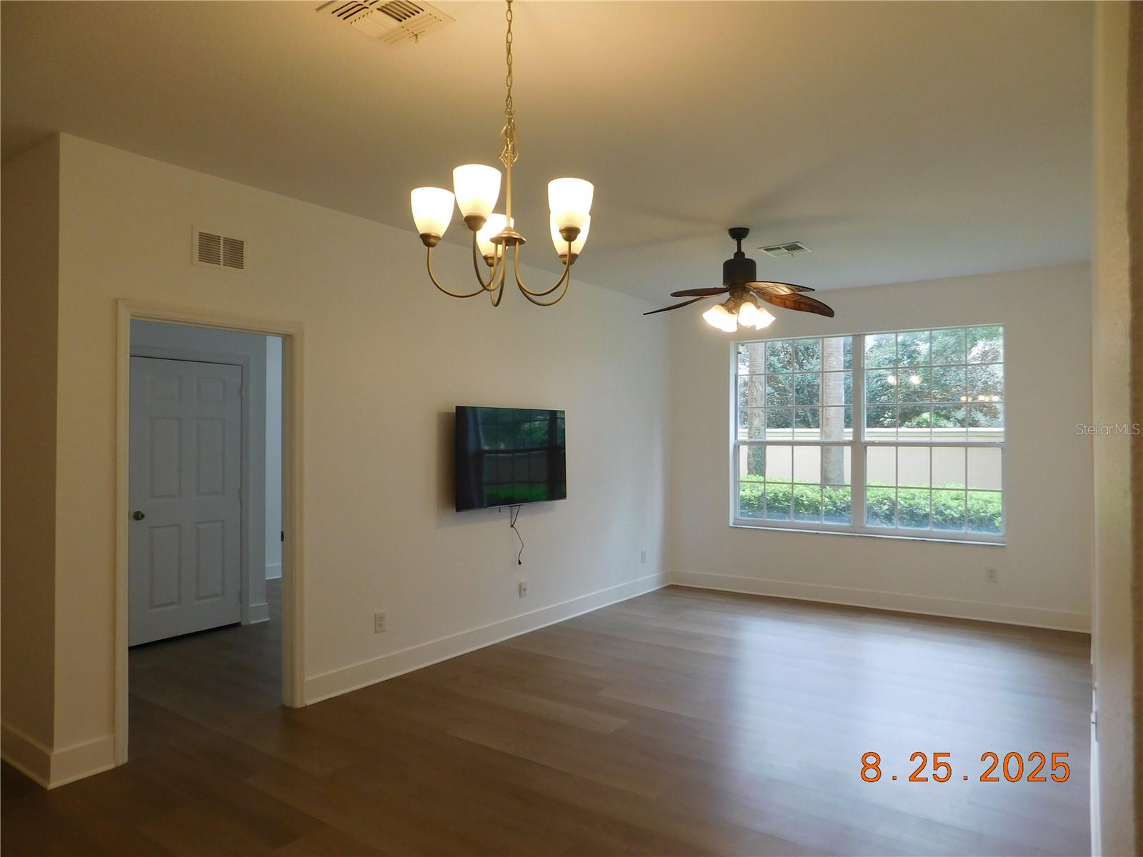 Image 11 of 94 For 6100 Stevenson Drive 105