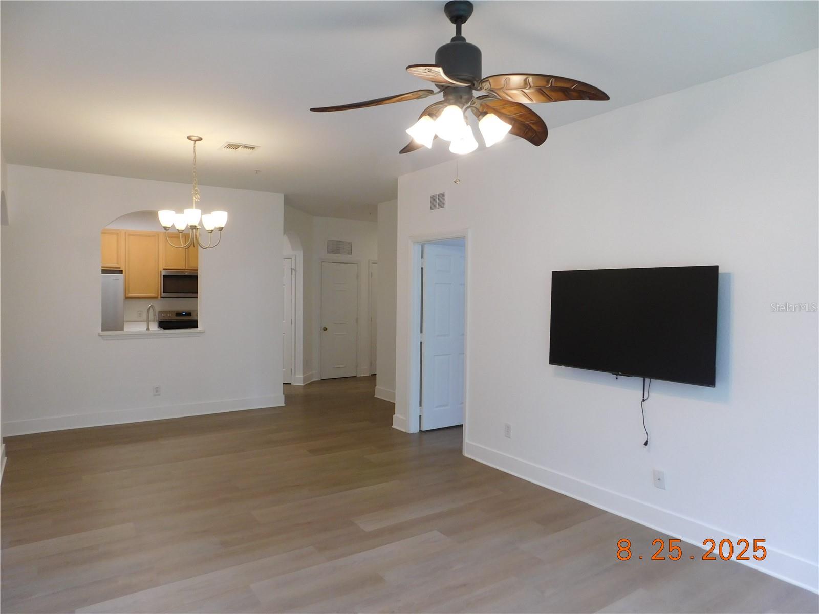 Image 3 of 94 For 6100 Stevenson Drive 105