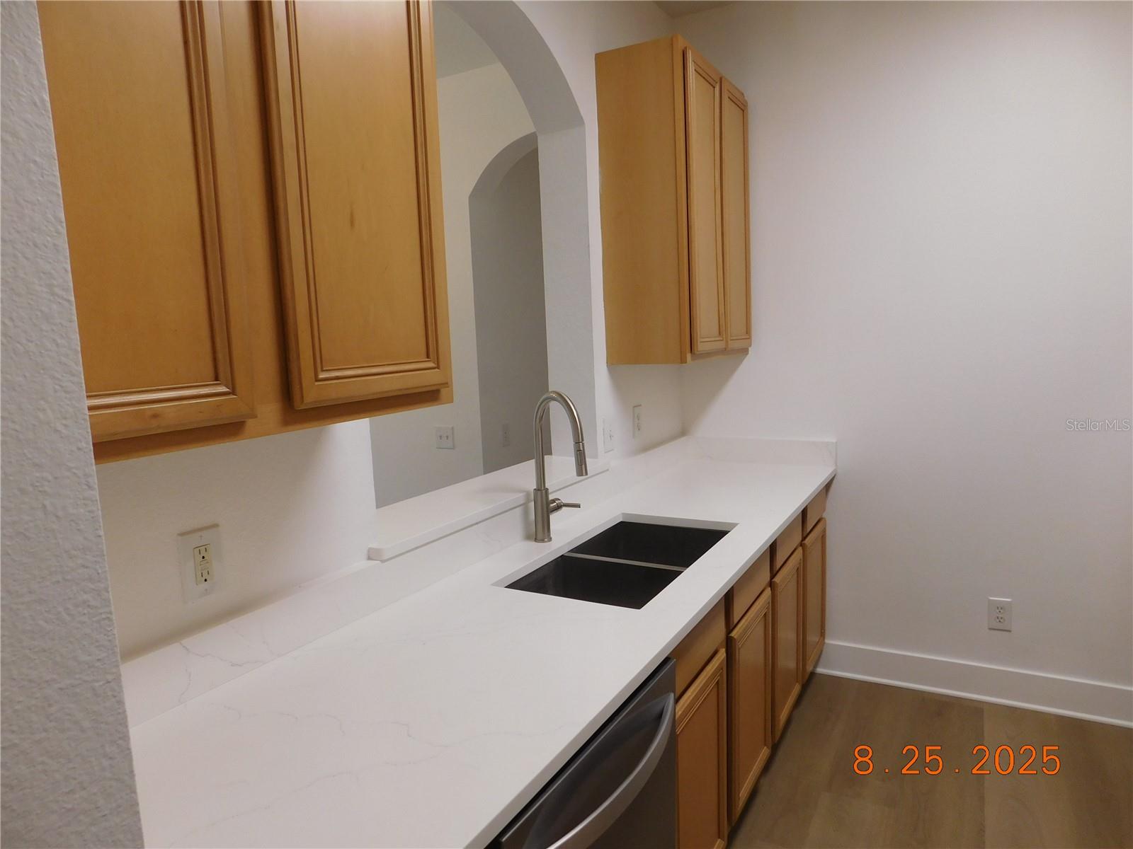 Image 5 of 94 For 6100 Stevenson Drive 105