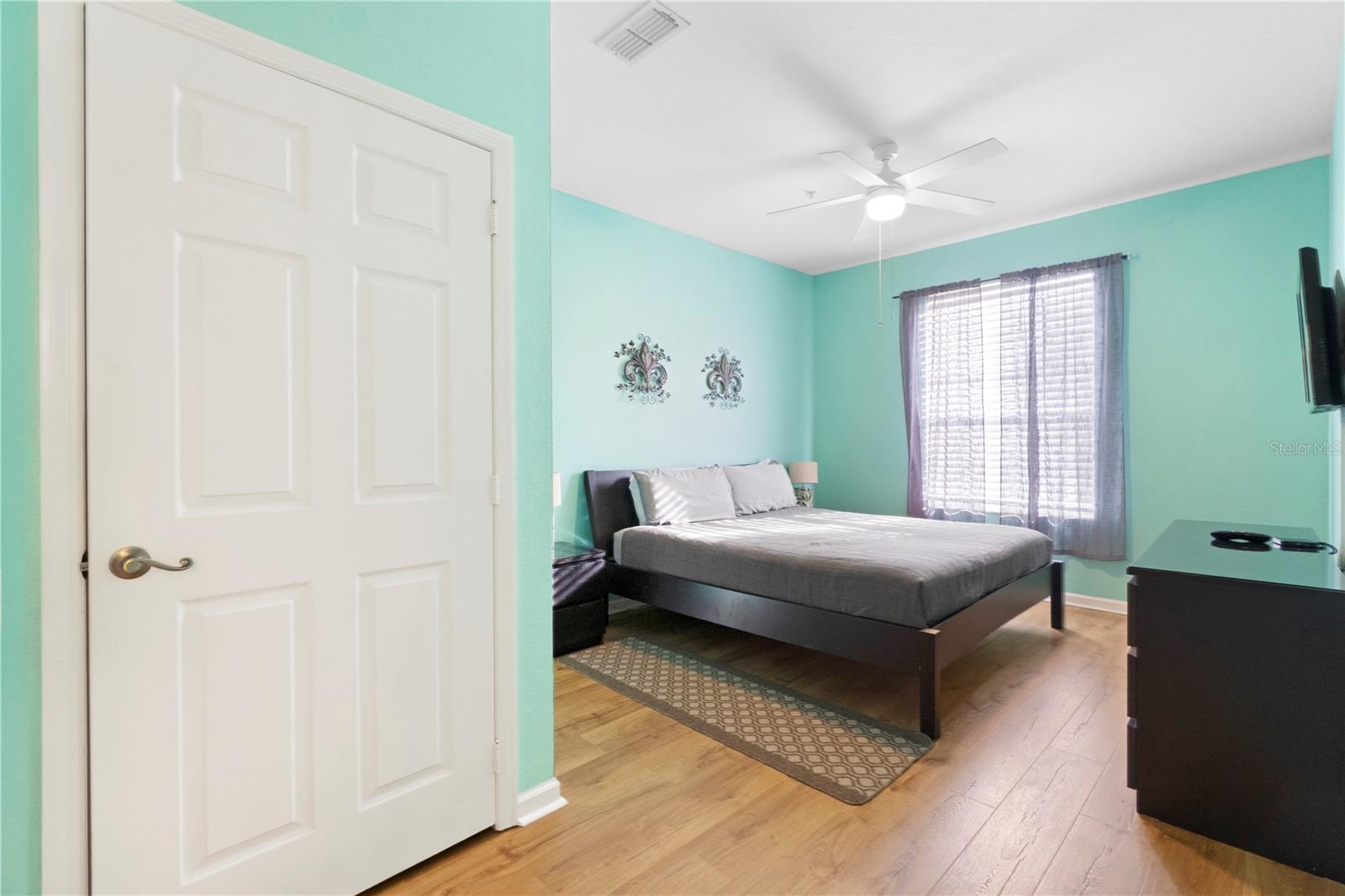 Image 12 of 39 For 2302 Silver Palm Drive 101