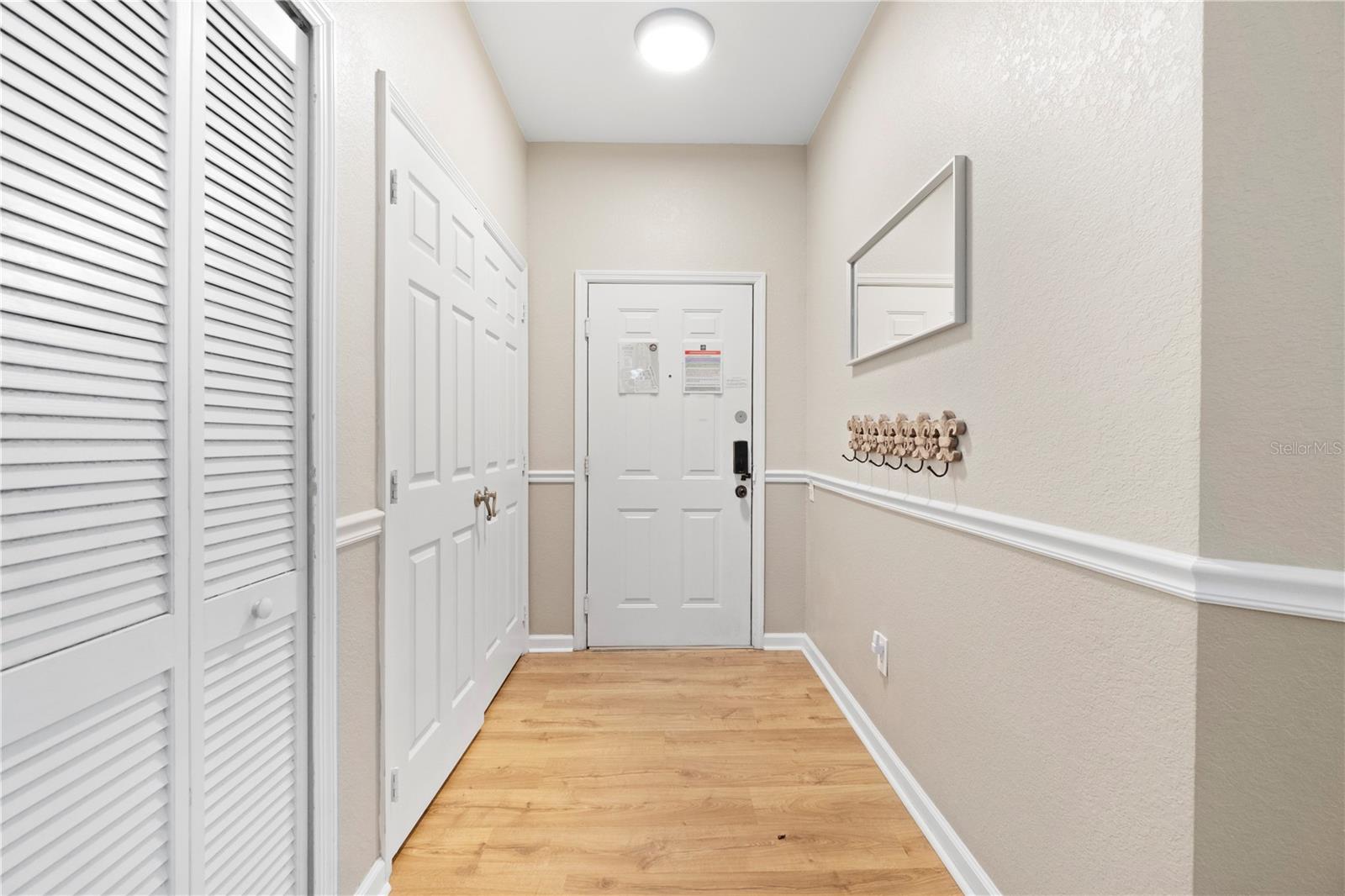 Image 4 of 39 For 2302 Silver Palm Drive 101