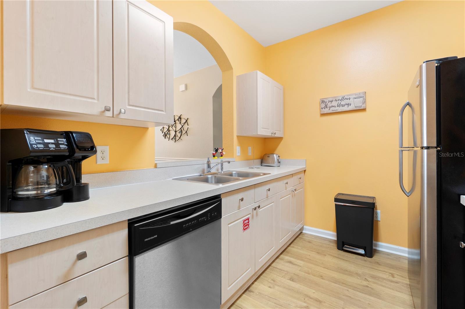 Image 7 of 39 For 2302 Silver Palm Drive 101