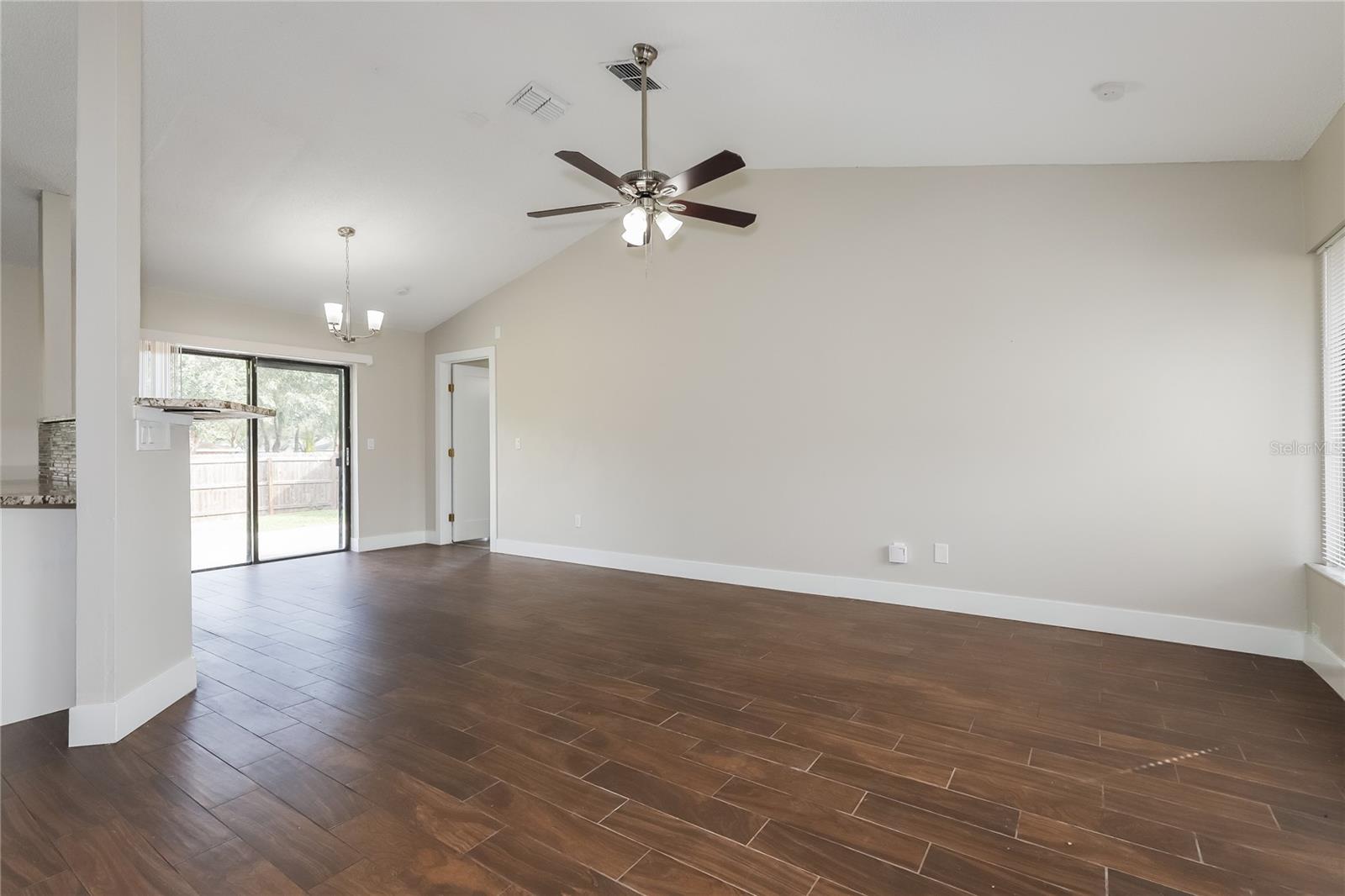 Image 13 of 16 For 1515 Kestrel Way