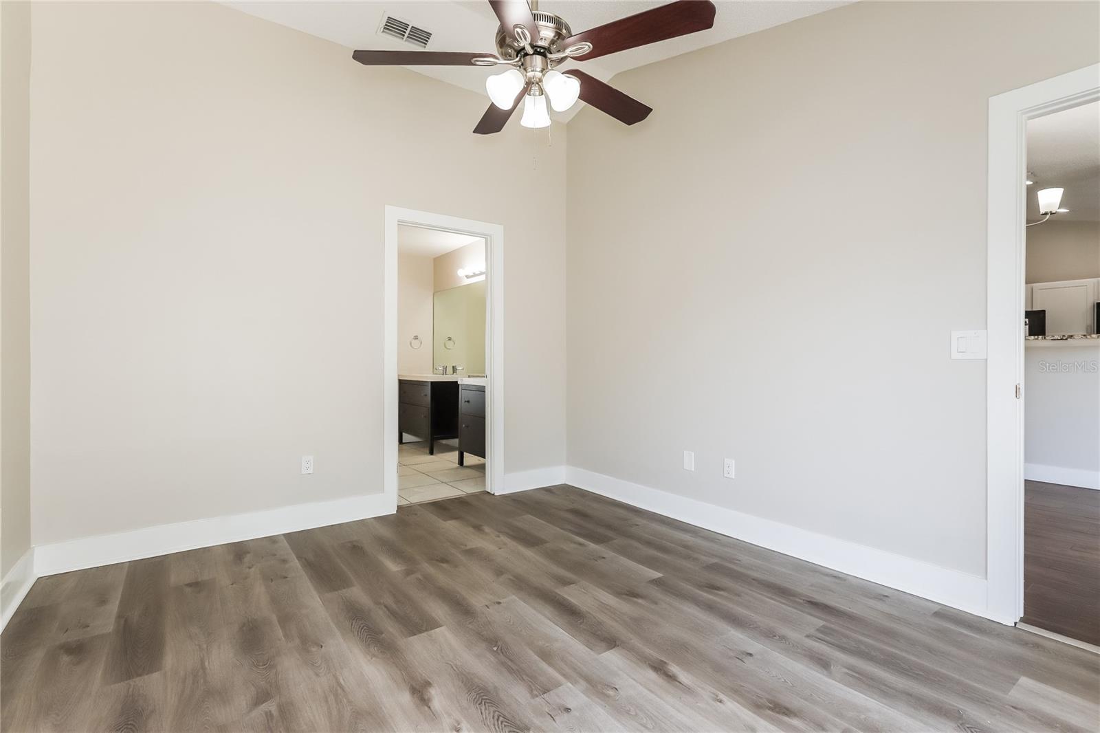 Image 8 of 16 For 1515 Kestrel Way