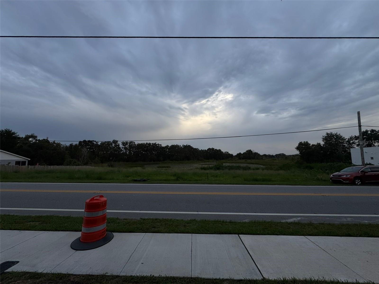 Image 3 of 7 For 367 North Boulevard W