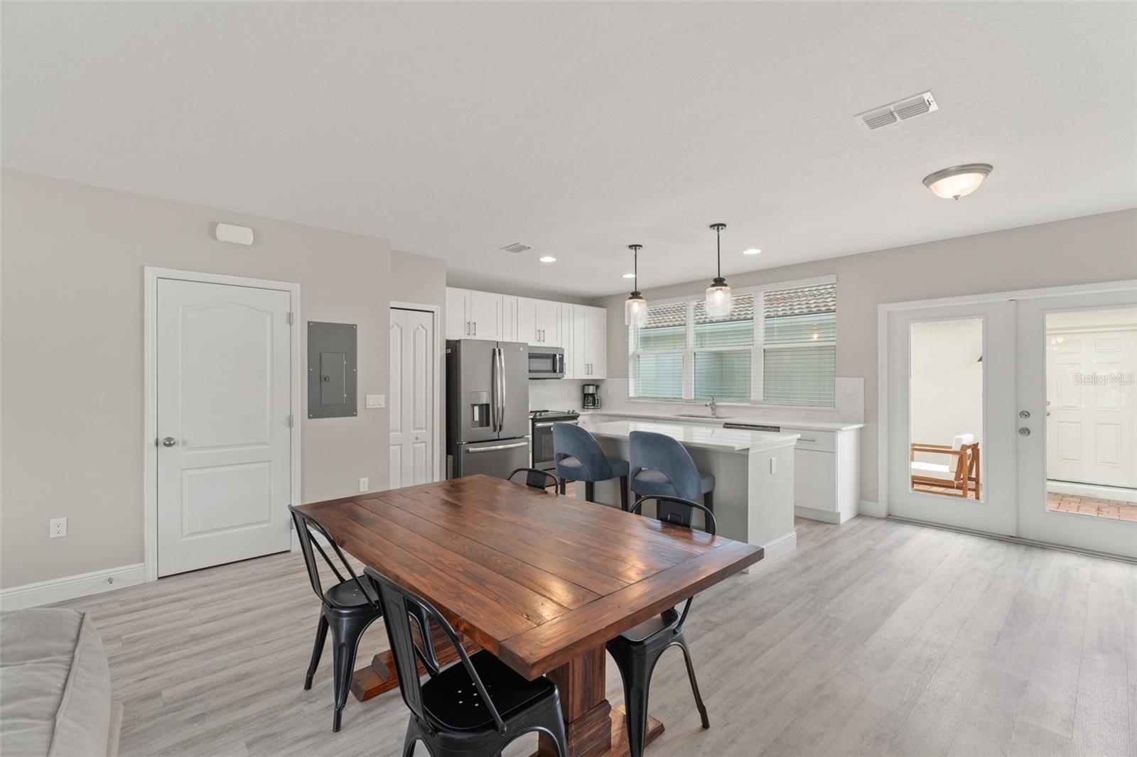 Image 7 of 34 For 3132 Camino Real Drive N