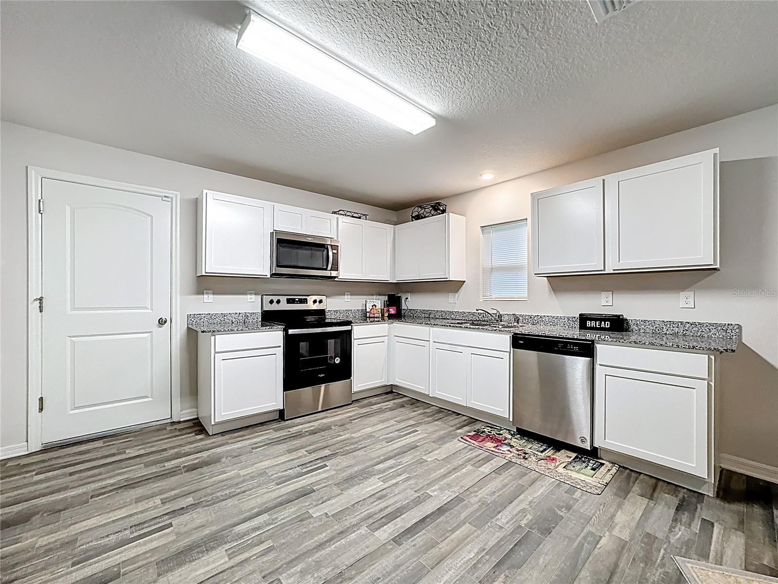 Image 9 of 60 For 477 Cardinal Court