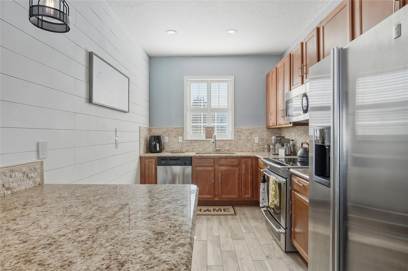 Image 11 of 33 For 14227 Avenue Of The Groves Run