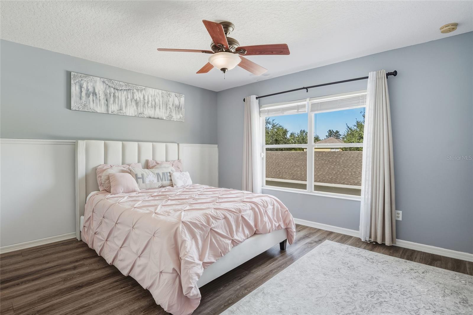 Image 15 of 33 For 14227 Avenue Of The Groves Run