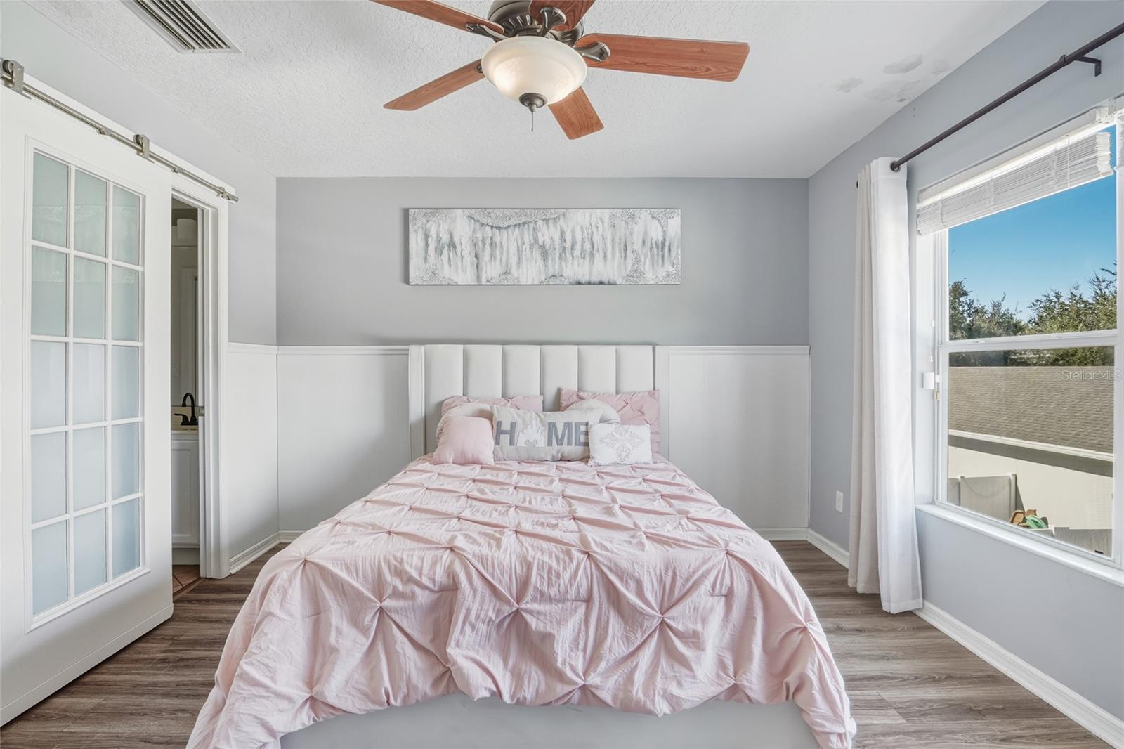 Image 16 of 33 For 14227 Avenue Of The Groves Run