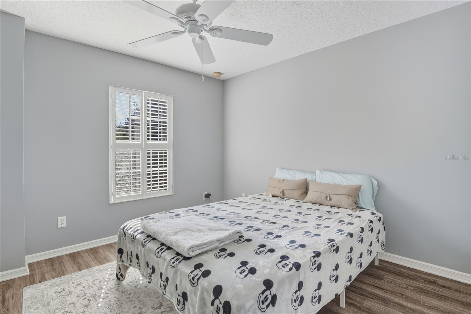 Image 18 of 33 For 14227 Avenue Of The Groves Run