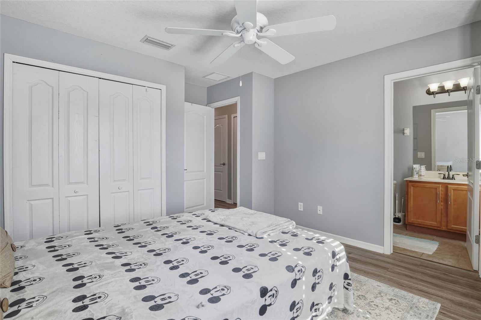 Image 19 of 33 For 14227 Avenue Of The Groves Run