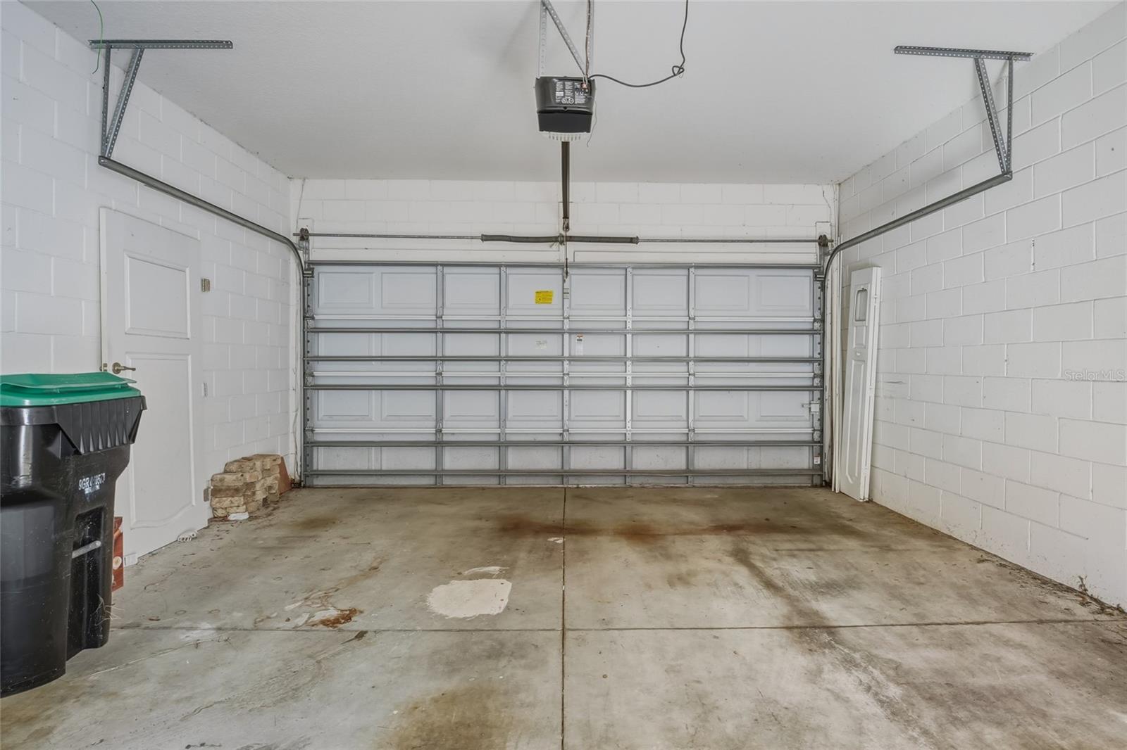 Image 25 of 33 For 14227 Avenue Of The Groves Run