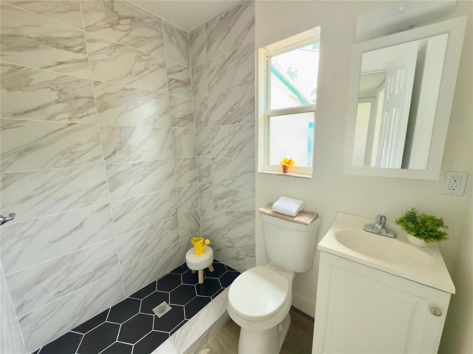 Image 15 of 28 For 781 58th Avenue Ne