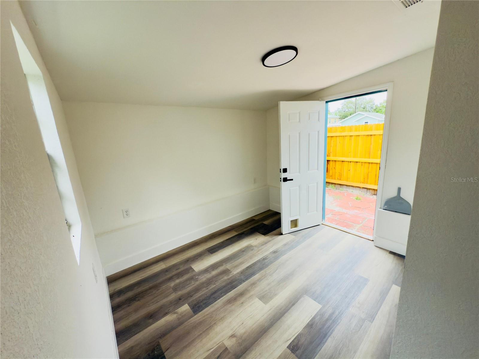 Image 24 of 28 For 781 58th Avenue Ne