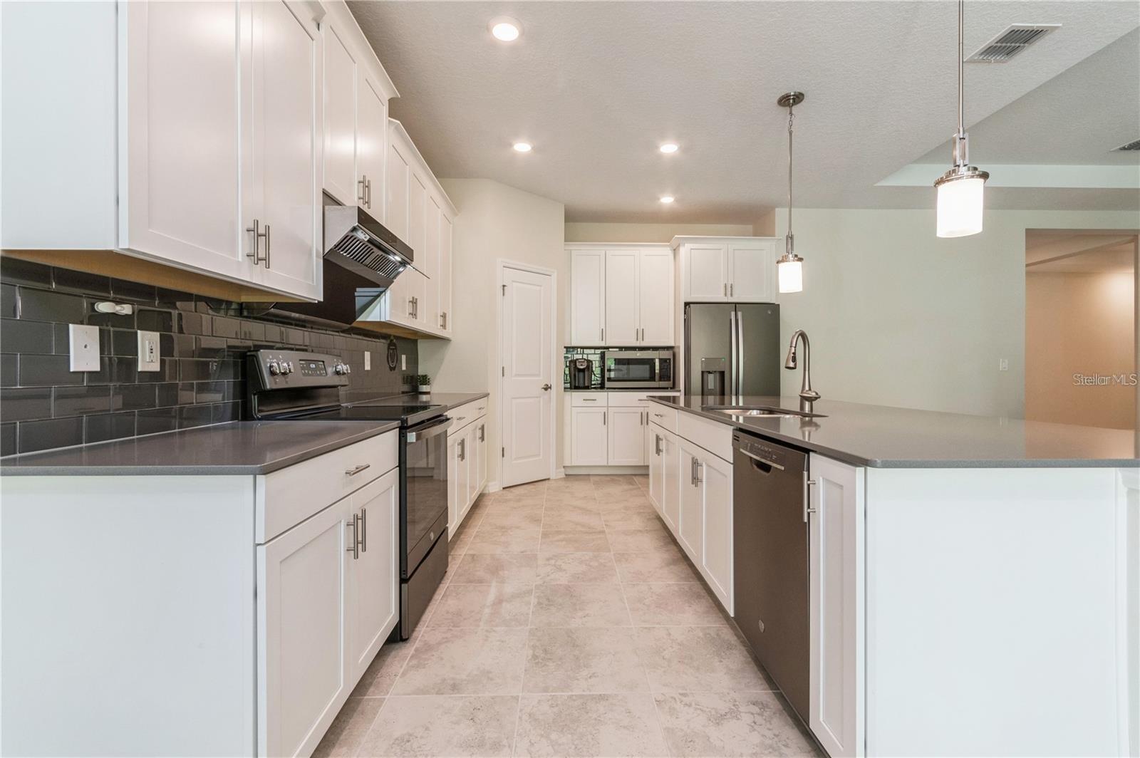 Image 15 of 72 For 2738 Norway Maple Court