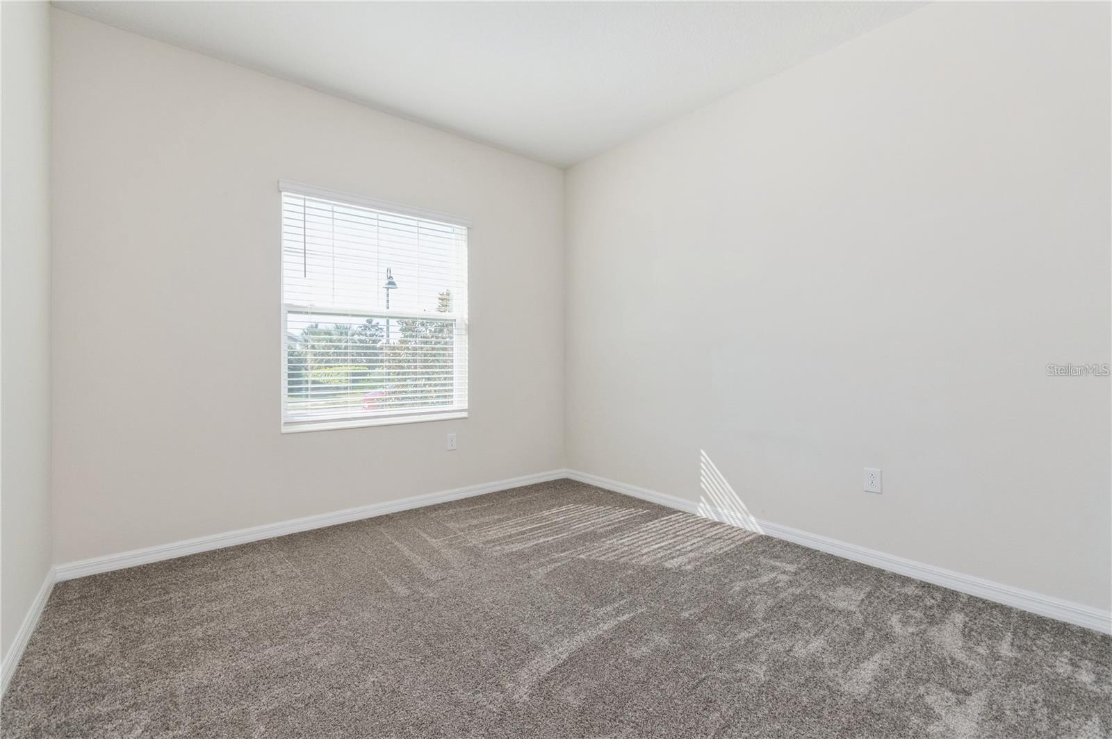Image 20 of 72 For 2738 Norway Maple Court