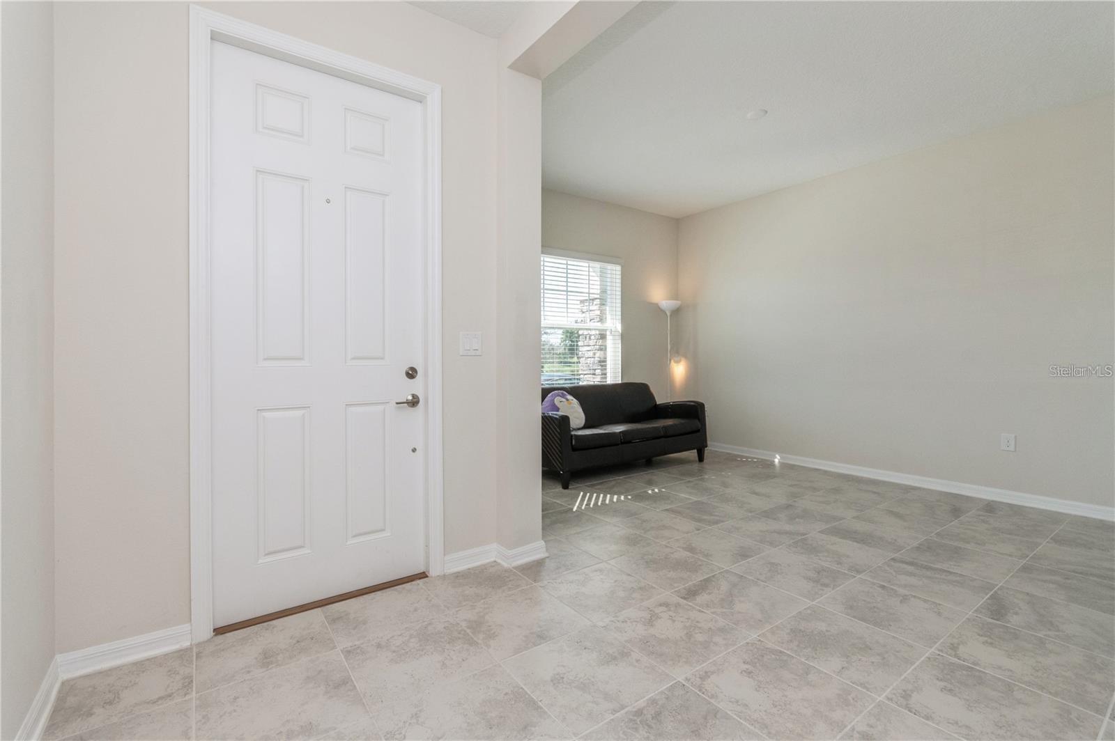 Image 5 of 72 For 2738 Norway Maple Court