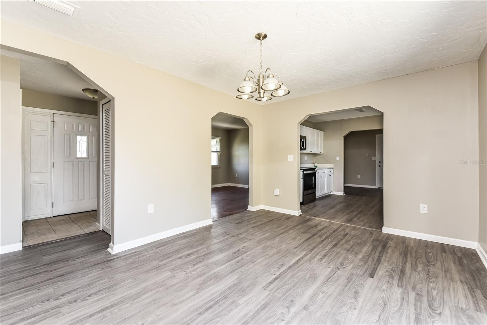 Image 5 of 16 For 507 67th Avenue Drive W