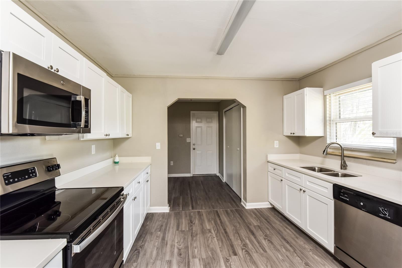 Image 7 of 16 For 507 67th Avenue Drive W