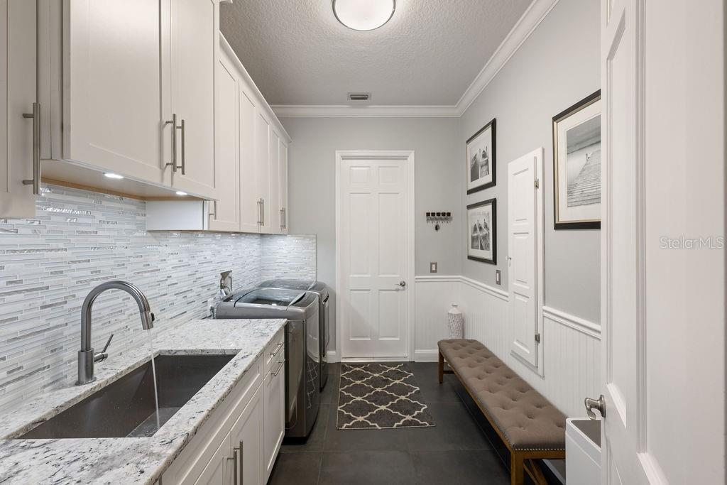 Image 33 of 60 For 1006 Dunhurst Court