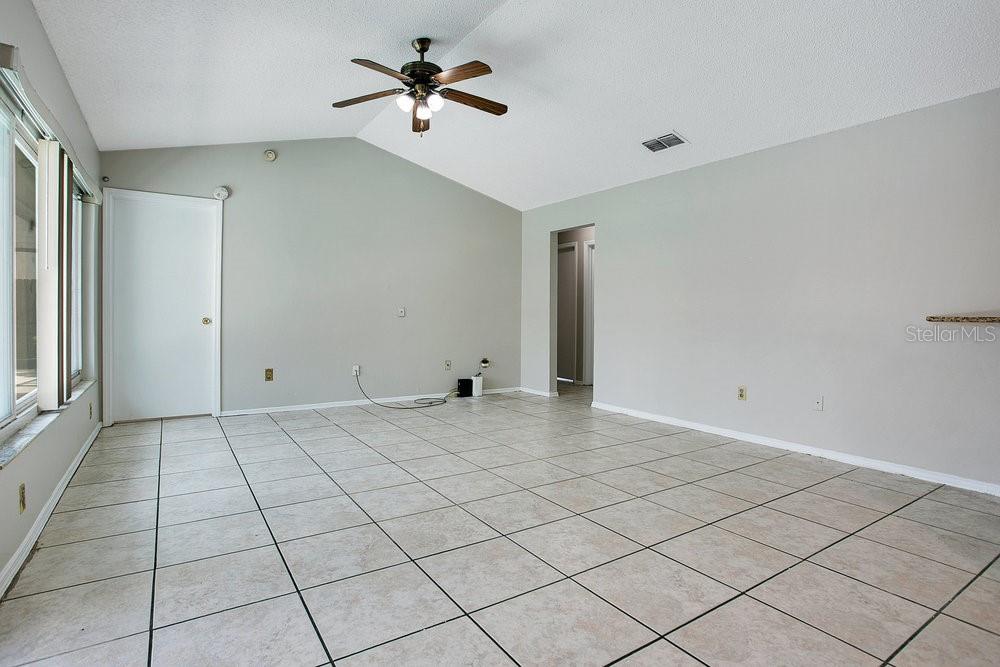 Image 11 of 35 For 681 Starstone Drive