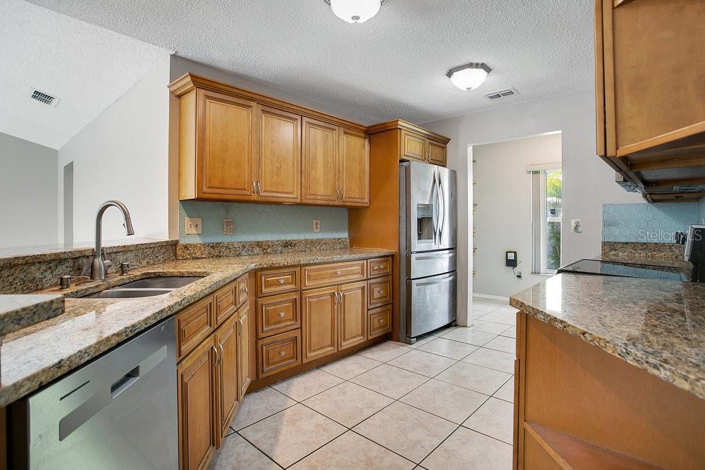 Image 14 of 35 For 681 Starstone Drive