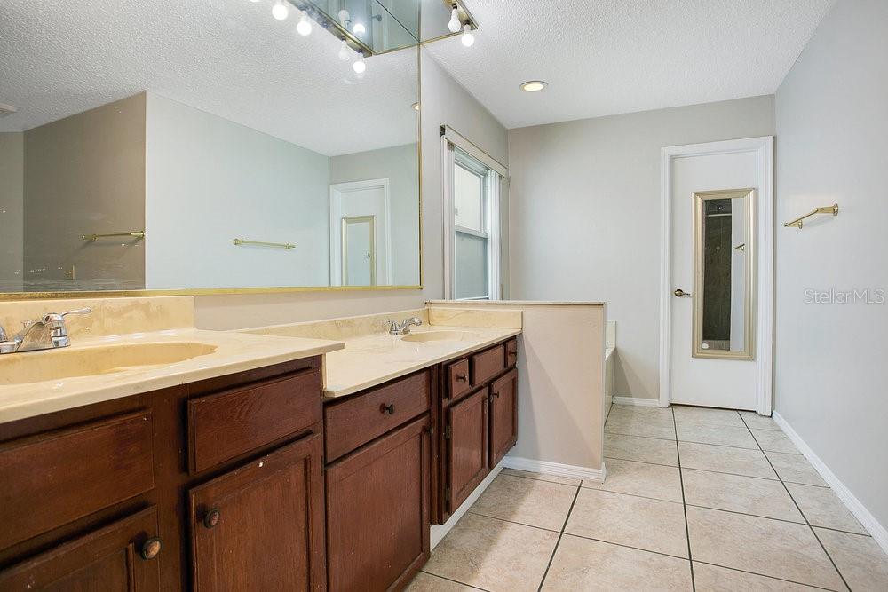Image 19 of 35 For 681 Starstone Drive