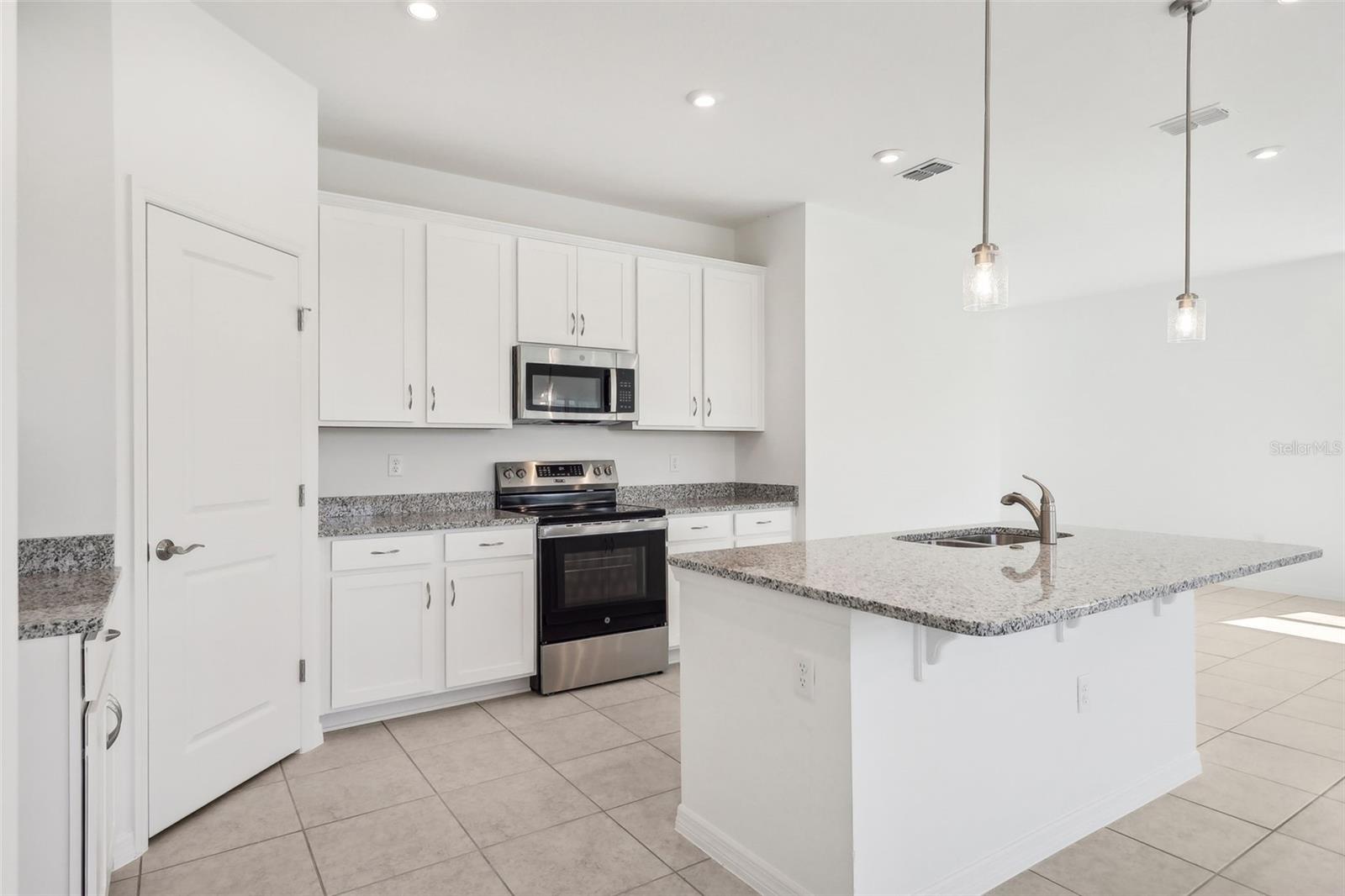 Image 11 of 33 For 5496 Meadow Walk Drive