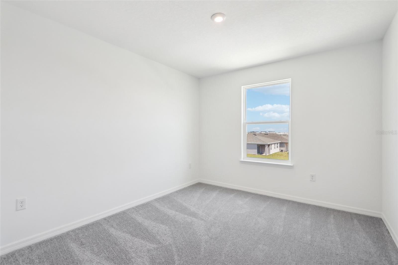 Image 23 of 33 For 5496 Meadow Walk Drive