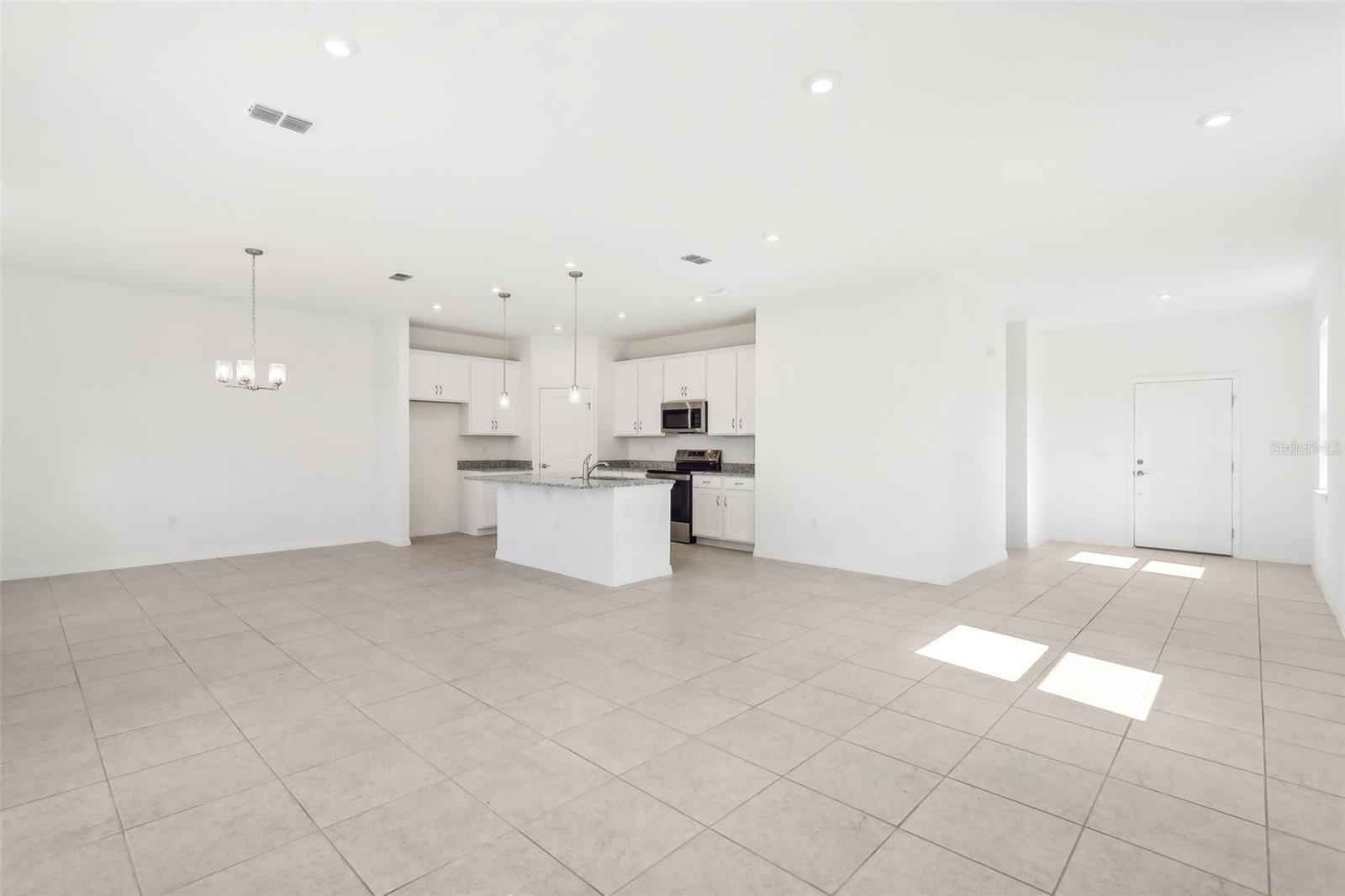 Image 6 of 33 For 5496 Meadow Walk Drive