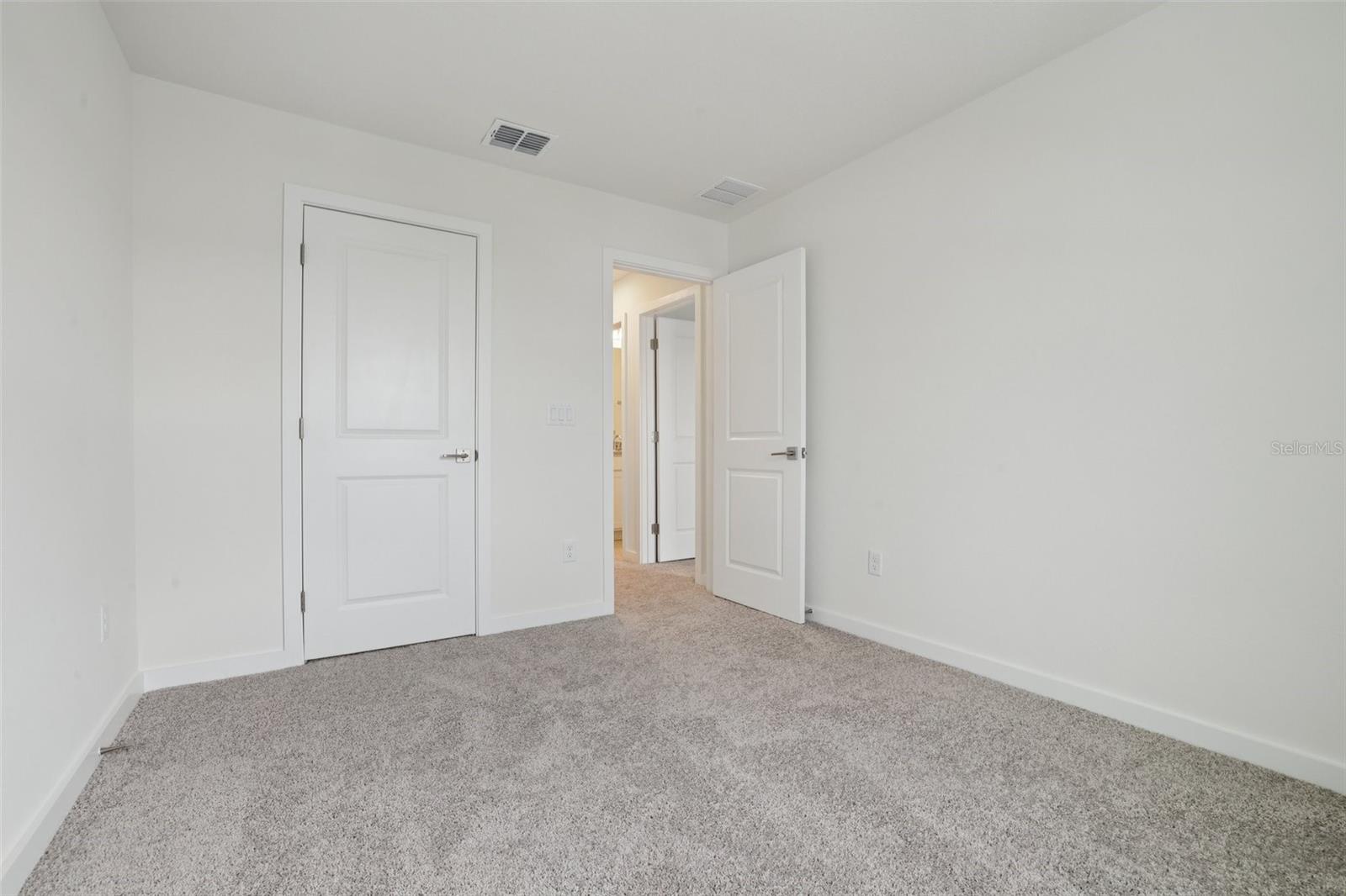 Image 24 of 41 For 6470 Horseshoe Lane Way