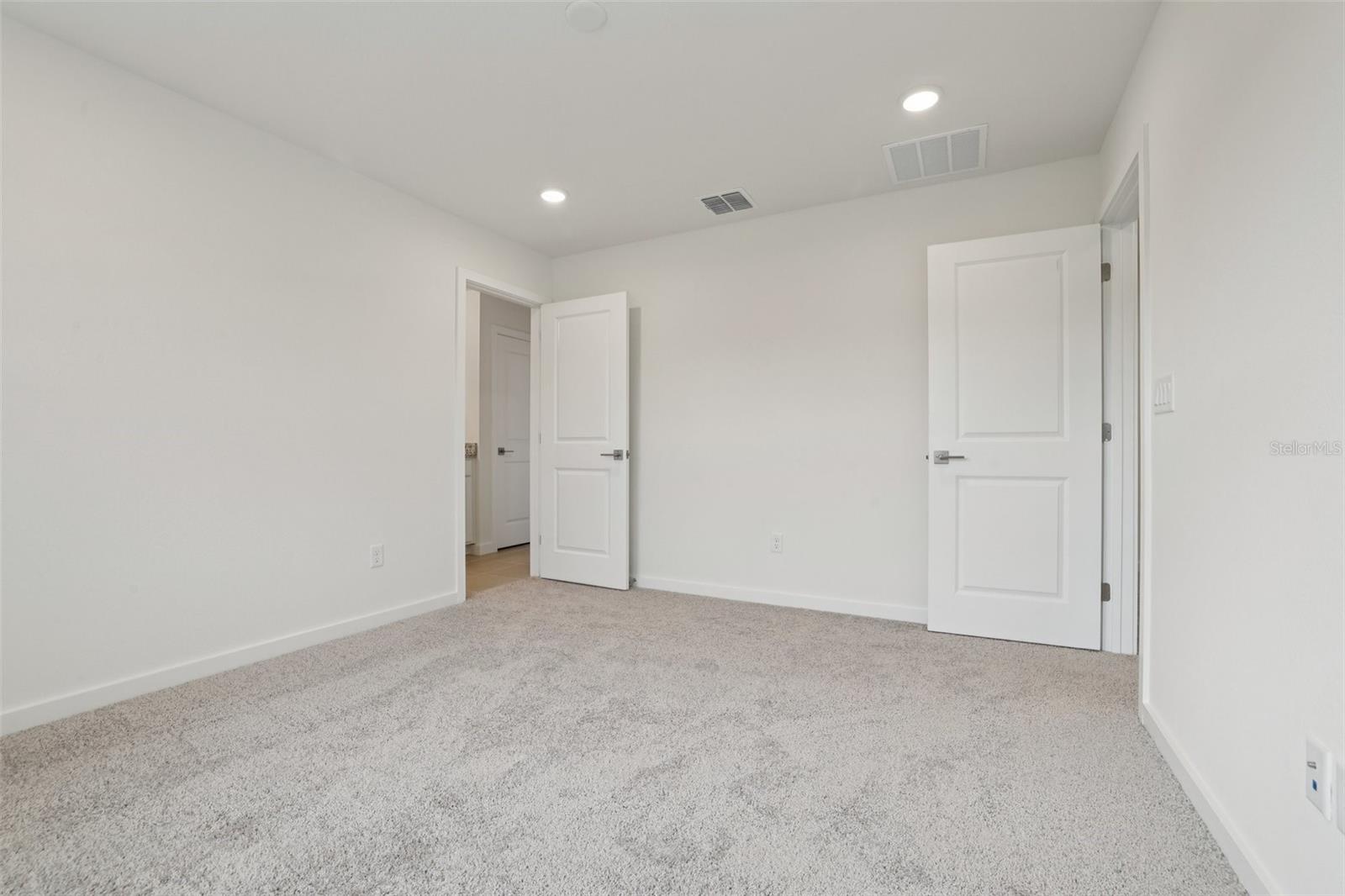 Image 29 of 41 For 6470 Horseshoe Lane Way