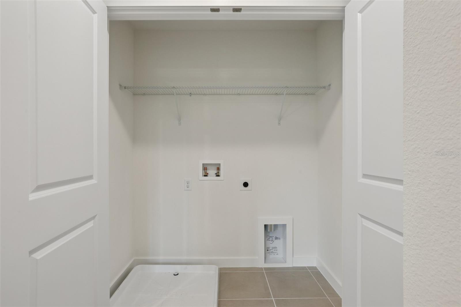 Image 33 of 41 For 6470 Horseshoe Lane Way